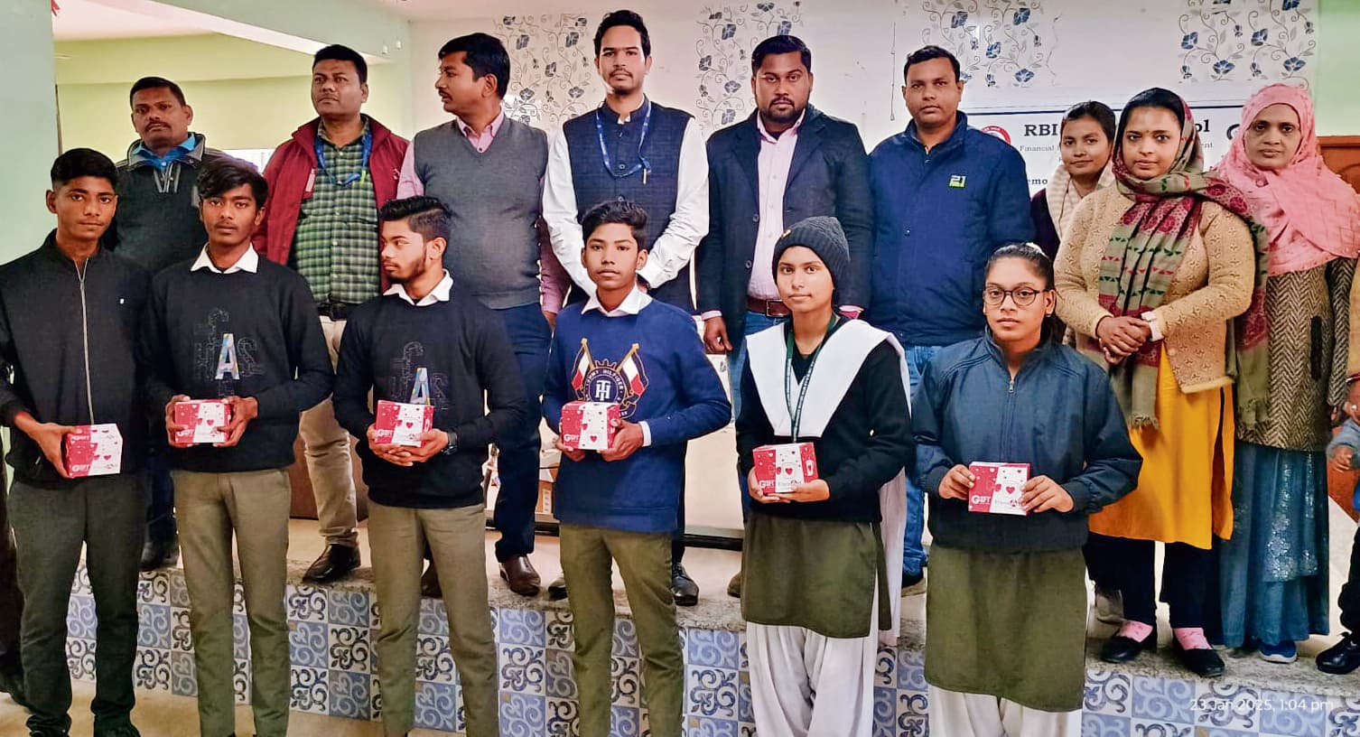 बैंकिंग फ्रॉड से बचने के लिए कॉलेज के छात्र-छात्राओं को किया गया जागरूकता
