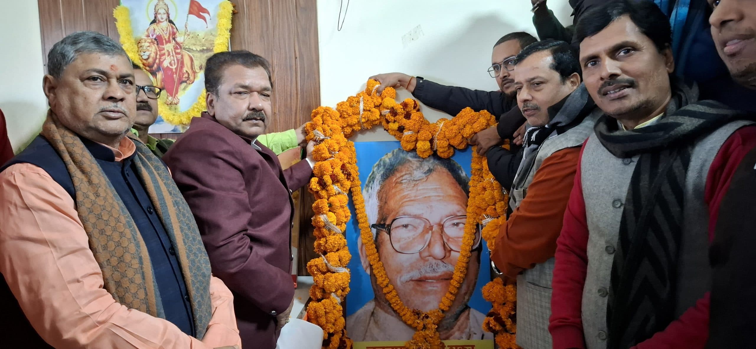 हर भारतीयों के लिए प्रेरणा स्रोत है कर्पूरी ठाकुर की सादगी : डाॅ दिलीप जायसवाल