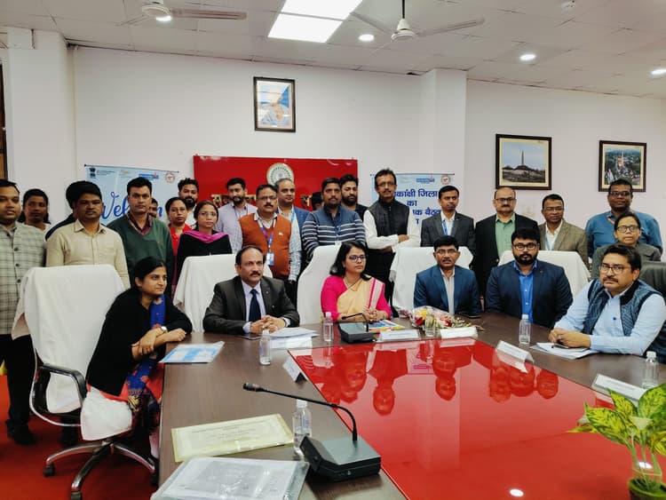 योजना के लक्ष्यों को समय पर पूरा करें