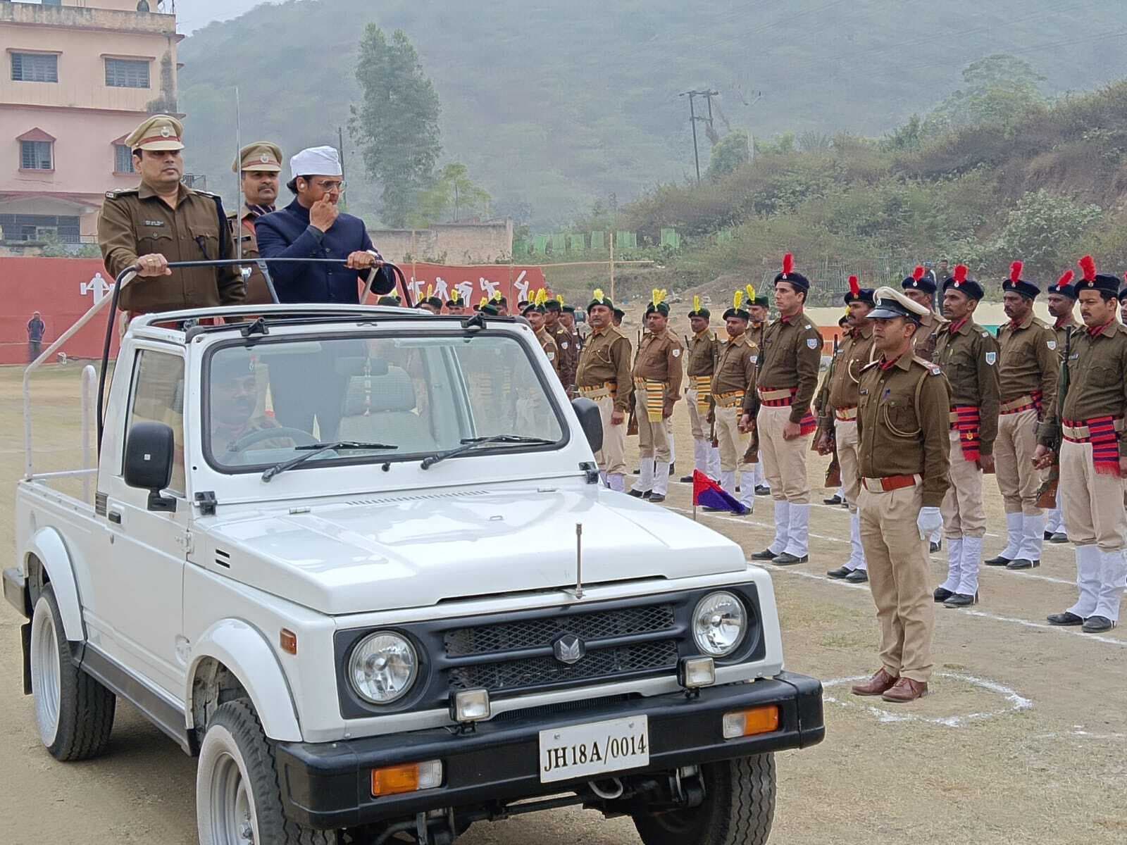 गणतंत्र दिवस से पूर्व फुल ड्रेस रिहर्सल का डीसी व एसपी ने किया निरीक्षण