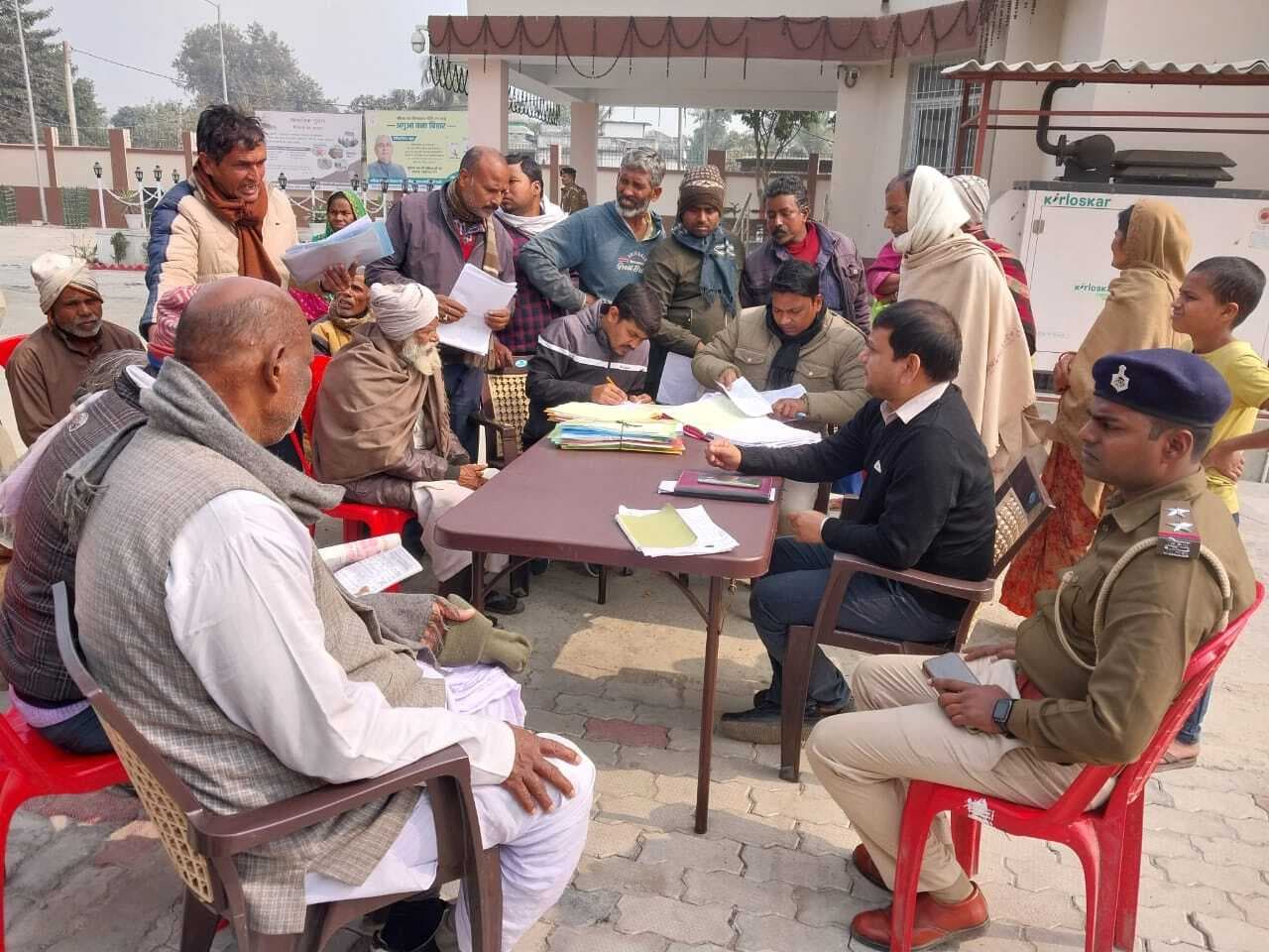 जनता दरबार में पांच मामलों का हुआ निष्पादन