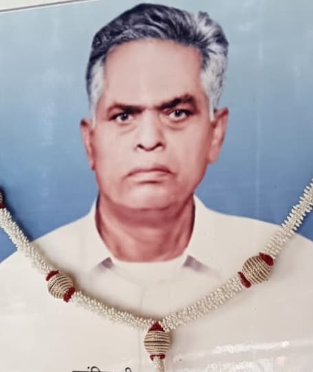 अंग्रेजी हुकूमत से लड़ने के लिए क्रांतिकारी नक्षत्र मालाकार के नेतृत्व में