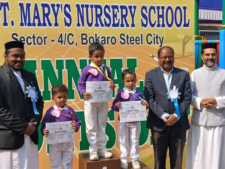 Bokaro News : विद्यार्थियों के स्वस्थ रखने में खेलकूद सहायक : अरुण मिंज