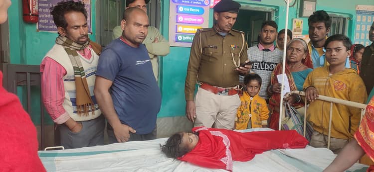 मधवापुर में पानी भरे गड्ढे में डूबने से बच्चे की मौत