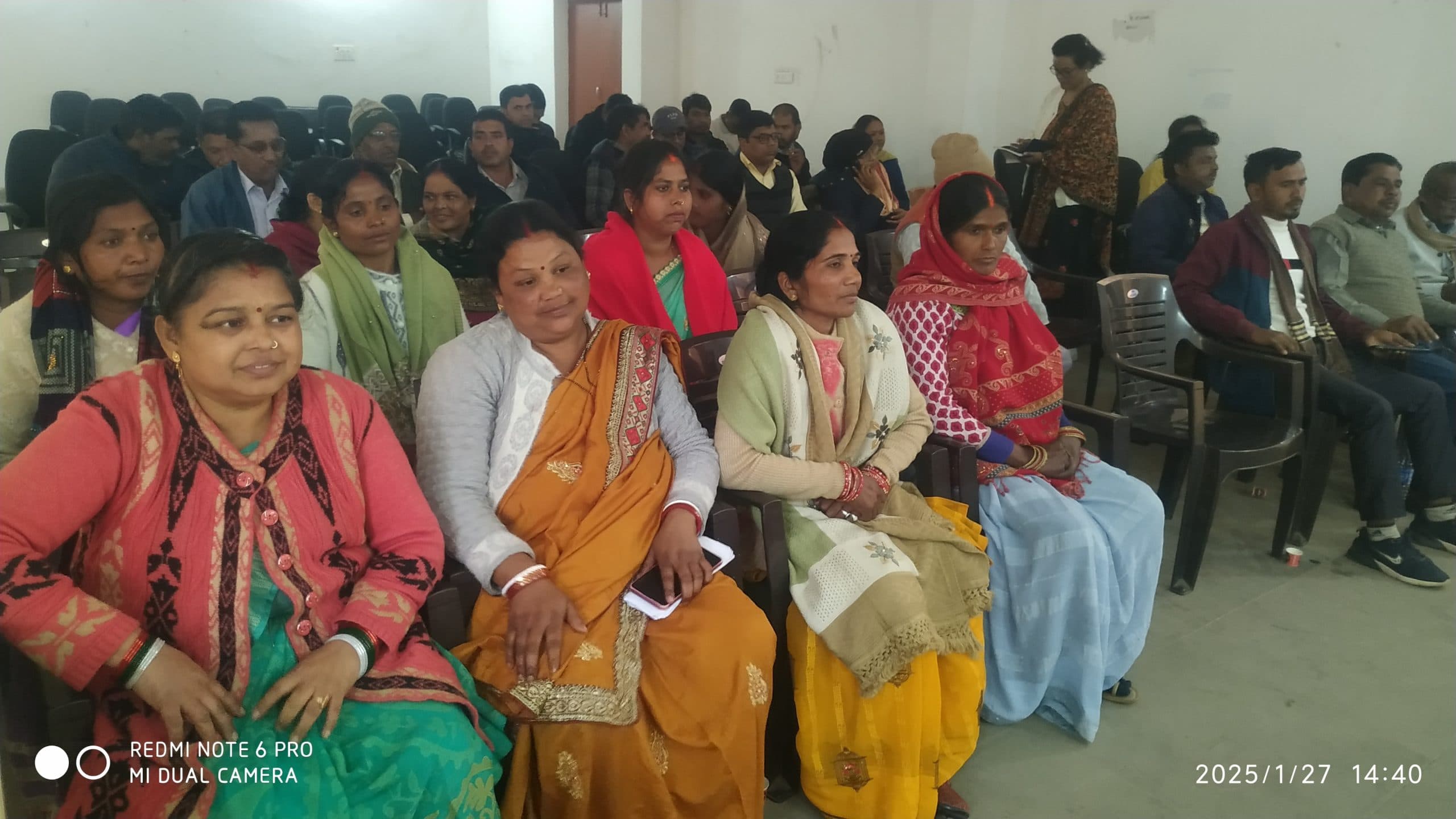 Giridih News: पंचायत समिति की बैठक में सदस्यों की उपेक्षा पर हंगामा