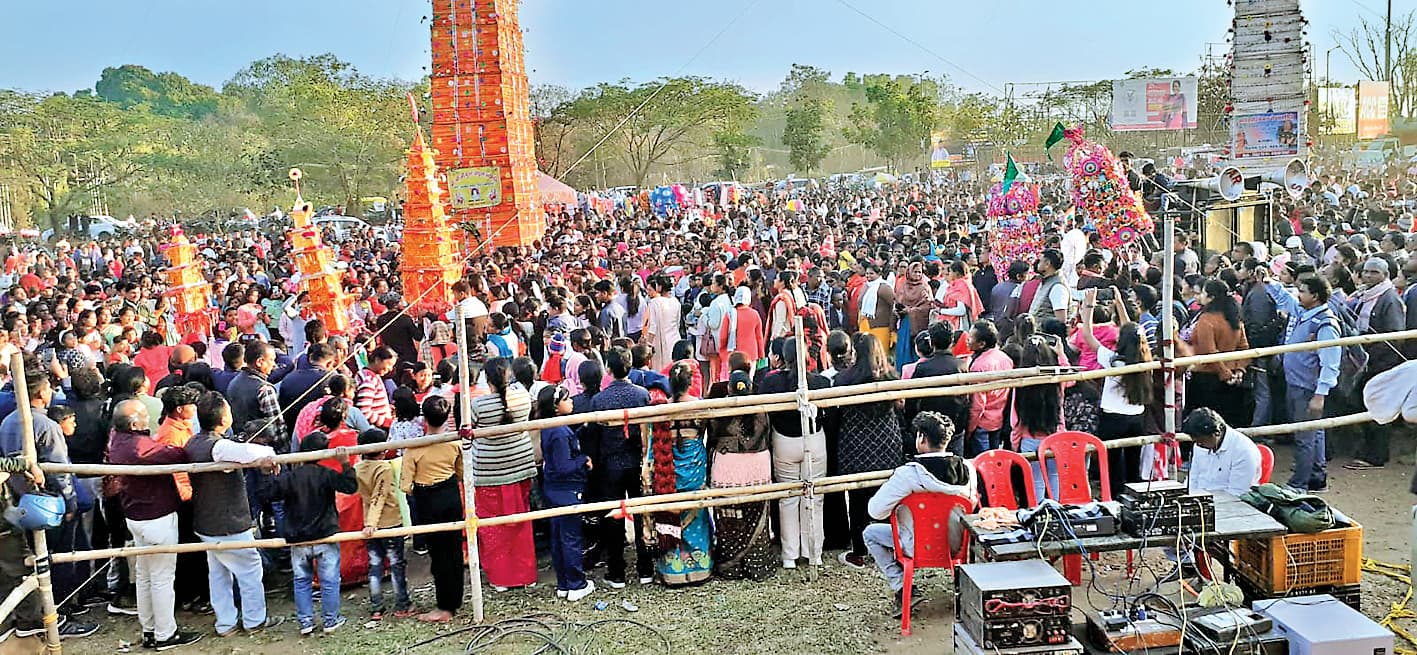 ranchi news : टुसू मेला में उमड़ी भीड़, ढोल-नगाढ़ा की थाप पर थिरके लोग