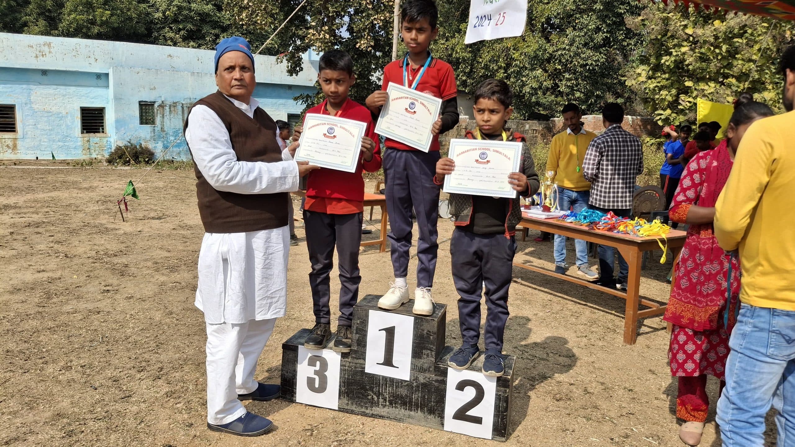 छात्रों के लिये शिक्षा के साथ खेलकूद आवश्यक: श्यामन घोष