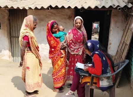 विधिक जागरूकता के माध्यम से दी गयी कानूनी जानकारी