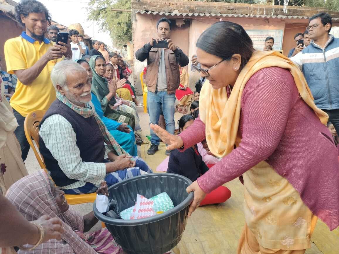 कुष्ठ रोगियों के साथ नहीं करें भेदभाव, दें समान अधिकार : डीसी