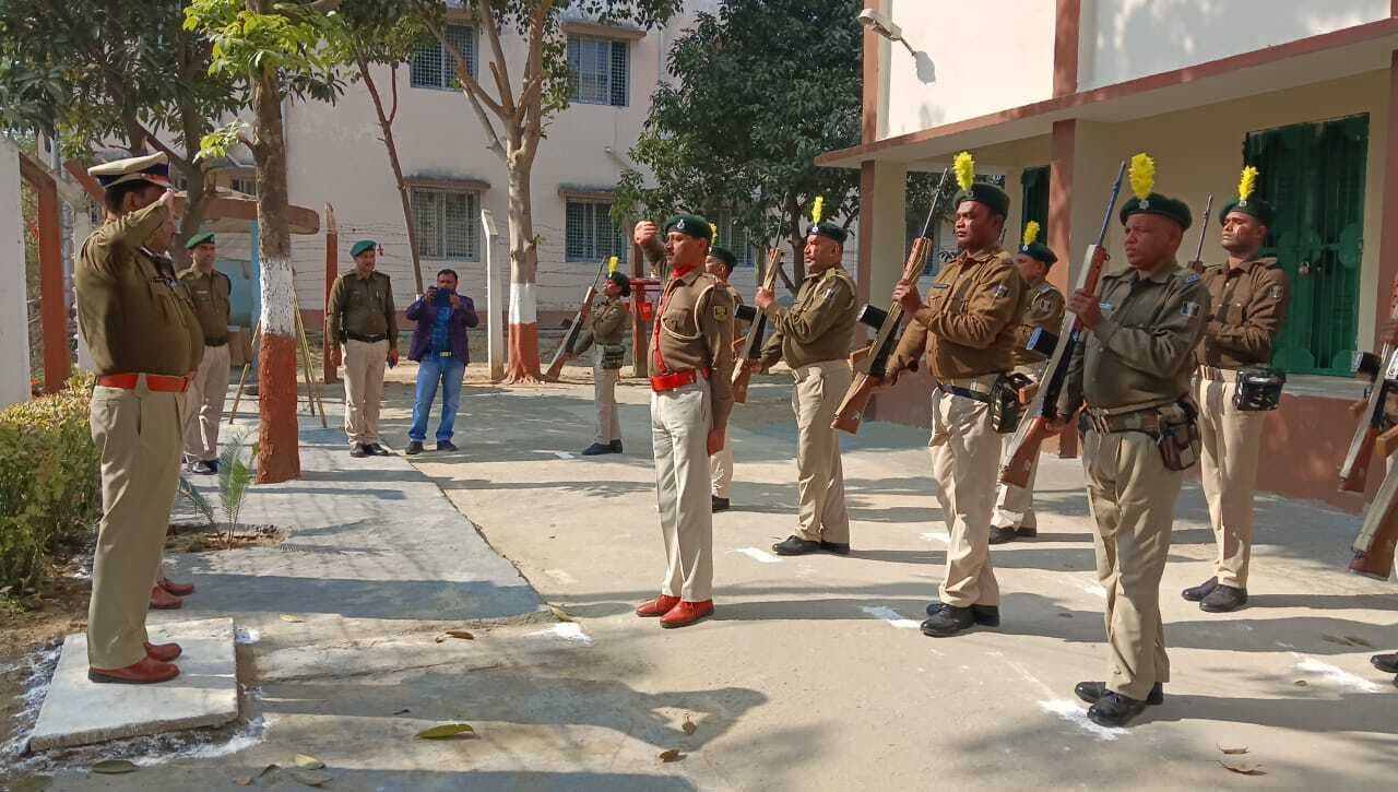 एक साल तक के बच्चे वाली महिला पुलिस कर्मी हेड क्वार्टर में ही करेंगी ड्यूटी : डीआइजी