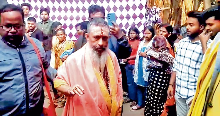 रानीगंज : हनुमान मंदिर की वार्षिकी पर भंडारे में उमड़े हजारों भक्त