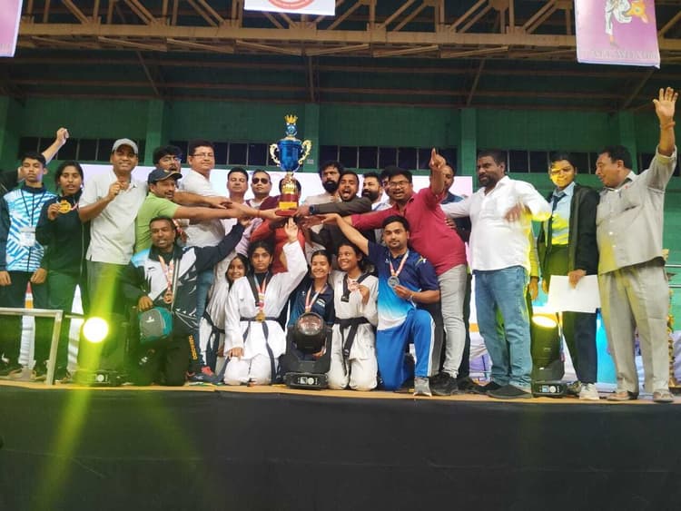 Taikwondo : राष्ट्रीय ताइक्वांडो में झारखंड ओवरऑल चैंपियन