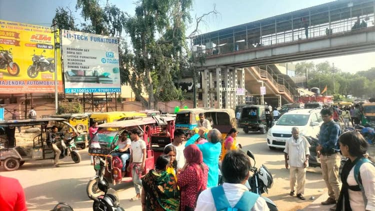 Gaya News : दूसरे दिन भी धनबाद-सासाराम इंटरसिटी एक्सप्रेस रद्द