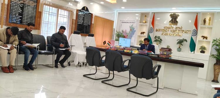 परिवहन विभाग की समीक्षात्मक बैठक संपन्न