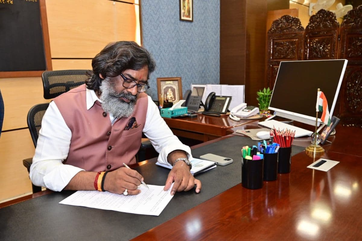 Hemant Soren Gift: हेमंत सोरेन की रांची को हाईटेक रोड की सौगात, 322 करोड़ से बनेगी आधुनिक सड़क, समय की होगी बचत