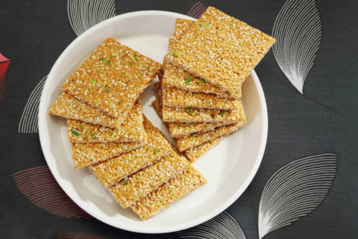 Health Tips: दूध को भी पीछे छोड़ देगा यह बीज, कैल्शियम की कमी को दूर करने का रामबाण इलाज