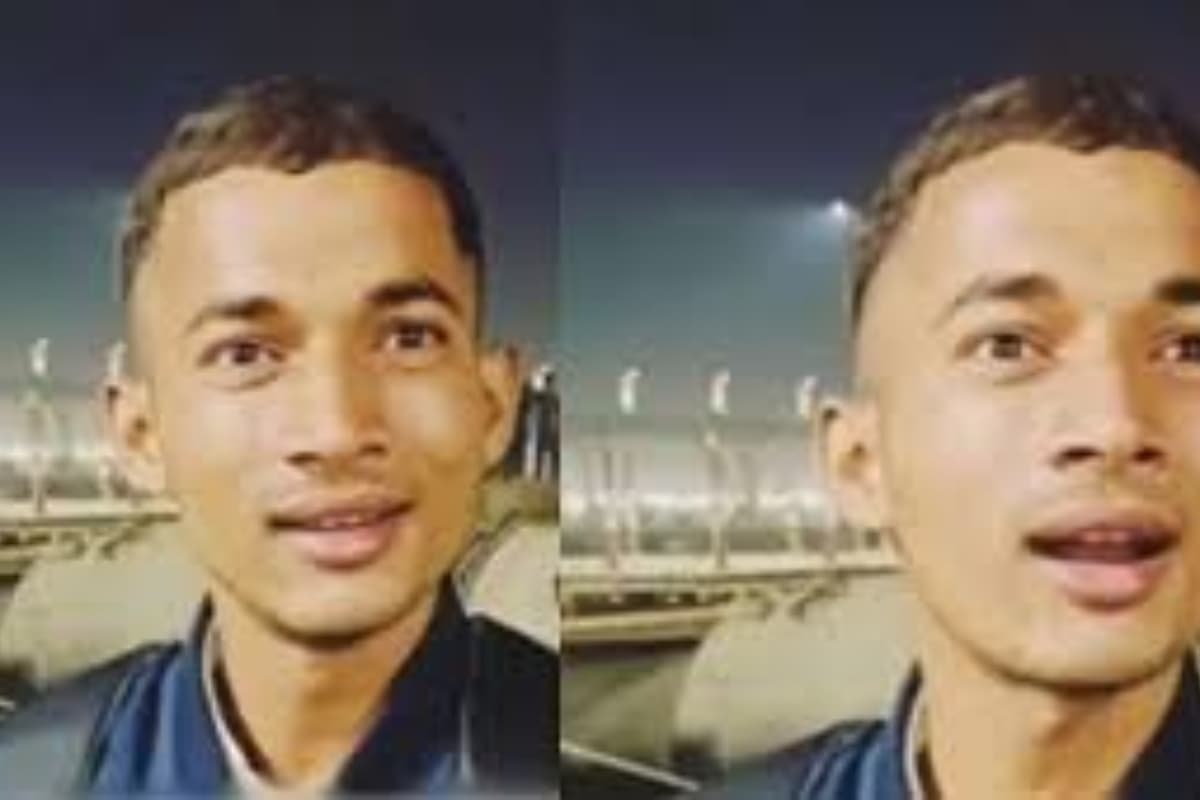 गर्लफ्रेंड के कहने पर कुंभ में बेचने लगा दातून, कमाया इतना कि सब हो गए हैरान!