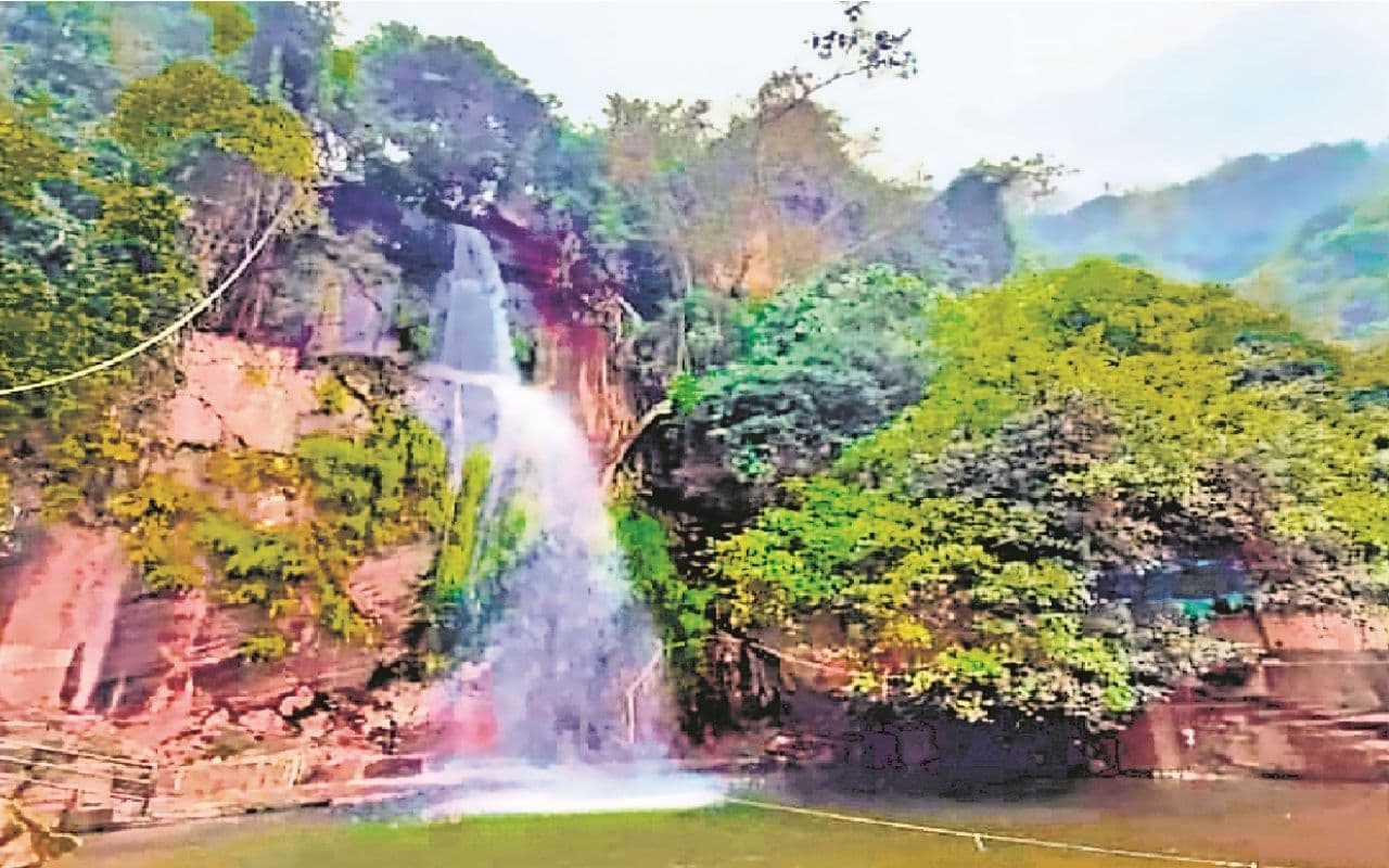 Bihar News: नवादा में पहली बार होगा ककोलत महोत्सव, व्यवसायियों को स्टॉल लगाने का मिलेगा अवसर Bihar News: नवादा में पहली बार होगा ककोलत महोत्सव, व्यवसायियों को स्टॉल लगाने का मिलेगा अवसर