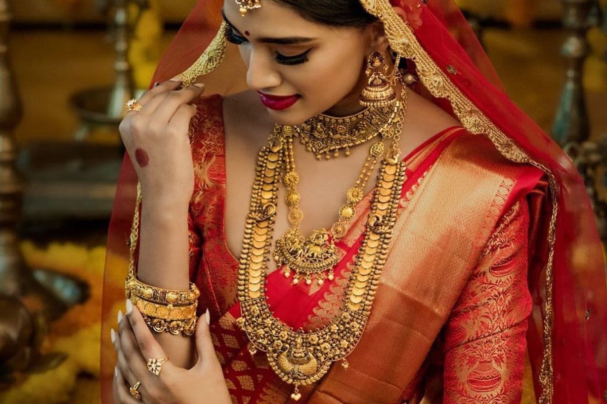 Forbidden Wear Gold to Waist: कमर के नीचे सोना पहनना क्यों वर्जित है,जानें सही कारण