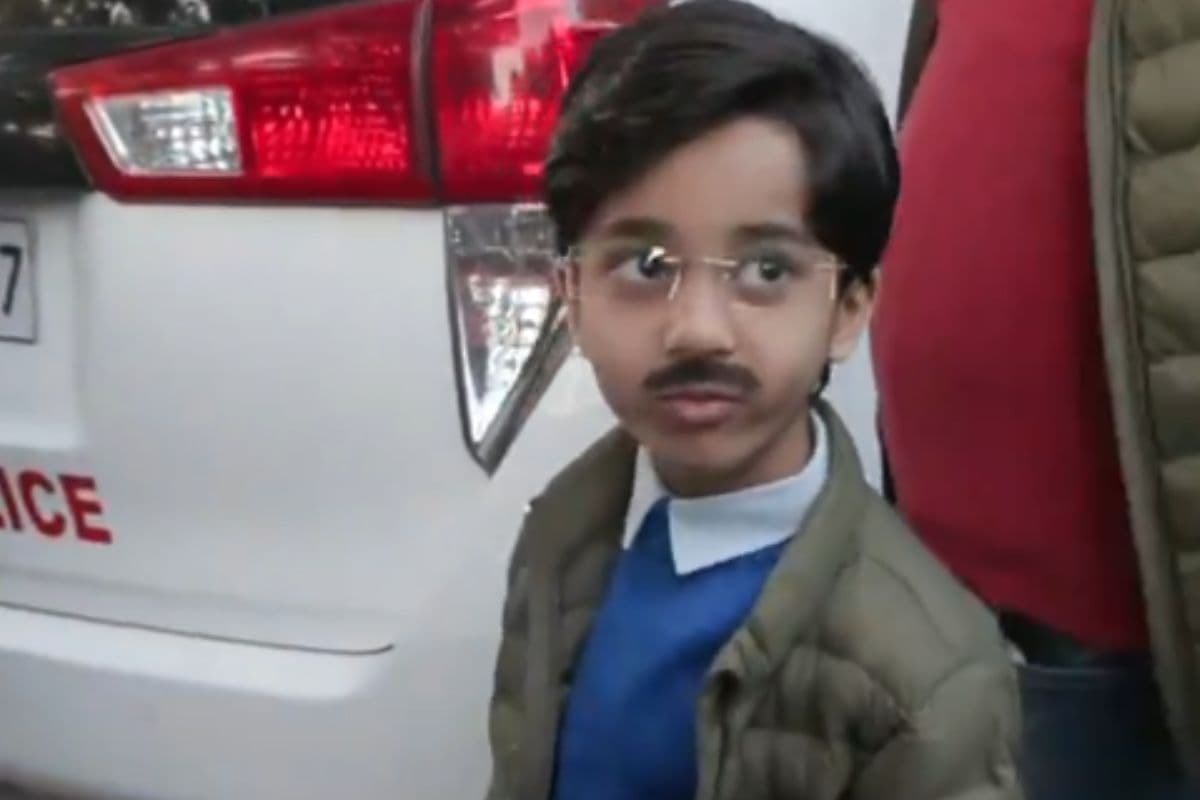 Baby Mufflerman reached Arvind Kejriwal residence Baby Mufflerman reached Arvind Kejriwal residence