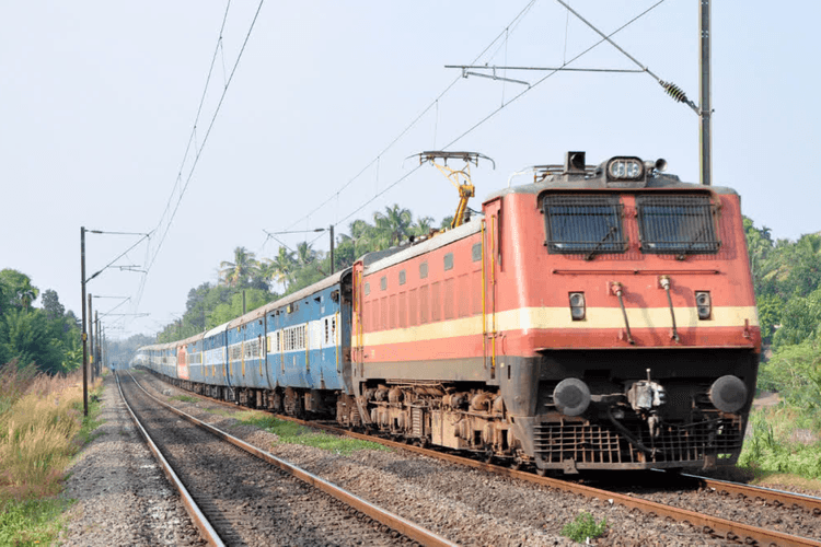 Bihar News: गुड न्यूज! इस नए रेलखंड पर 120 की रफ्तार में दौड़ेगी ट्रेन, सरकार ने दिया होली से पहले तोहफा
