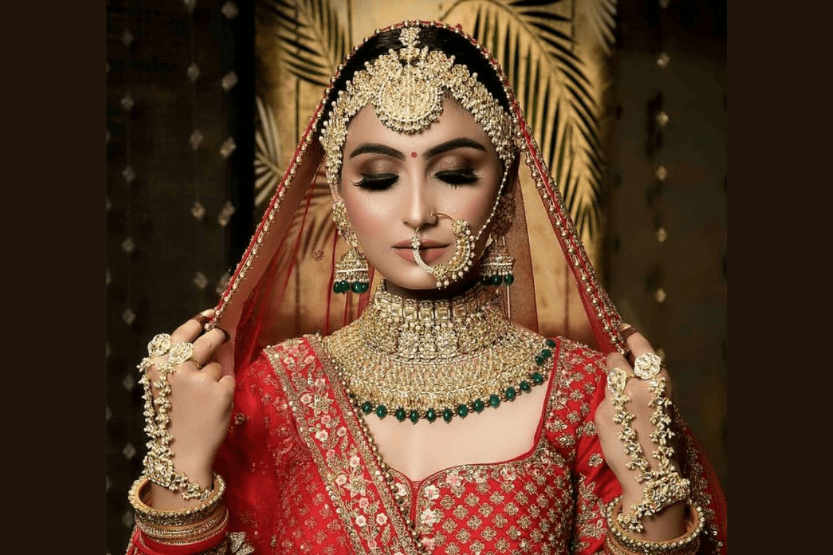 7 Bridal Makeup Tips Before Wedding: ब्राइडल मेकअप करवाने से पहले याद में रखें ये बातें, वरना हो सकता है पछतावा 7 Bridal Makeup Tips Before Wedding: ब्राइडल मेकअप करवाने से पहले याद में रखें ये बातें, वरना हो सकता है पछतावा