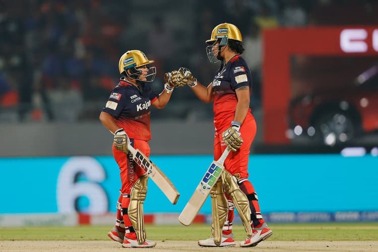 WPL की धमाकेदार शुरुआत, स्मृति मंधाना की RCB ने गुजरात जाएंट्स को हराकर रचा इतिहास