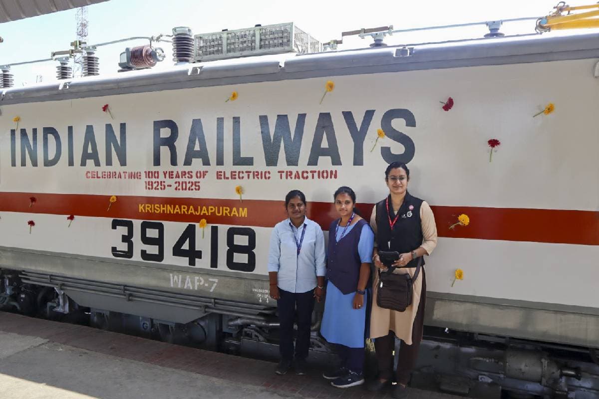 Mahakumbh Sangam Station : संगम रेलवे स्टेशन बंद, भीड़ की वजह से लिया गया फैसला