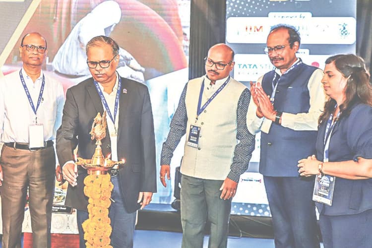 GDP को प्रभावित करने वाली जंग से संगठित जंग की जरूरत, बोले सीएसआइआर-एनएमएल के निदेशक डॉ संदीप घोष चौधरी