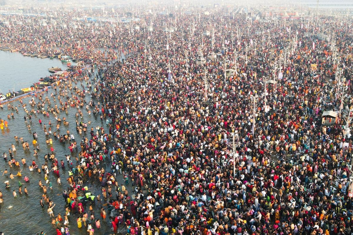 Maha Kumbh Video: माघी पूर्णिमा पर 2 करोड़ से अधिक लोगों ने लगाई डुबकी, महाकुंभ में श्रद्धालुओं ने बनाया रिकॉर्ड