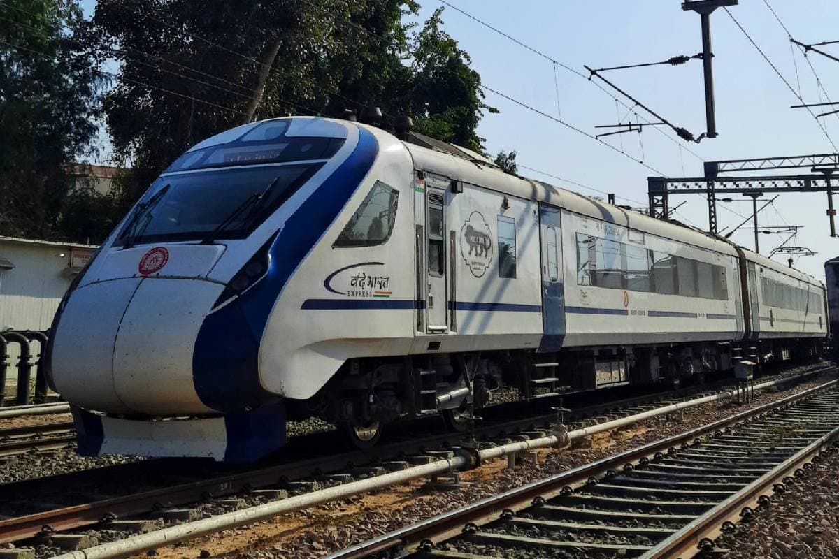 Maha Kumbh Vande Bharat Train : महाकुंभ के लिए स्पेशल वंदे भारत ट्रेन, जानें रूट और टाइमिंग
