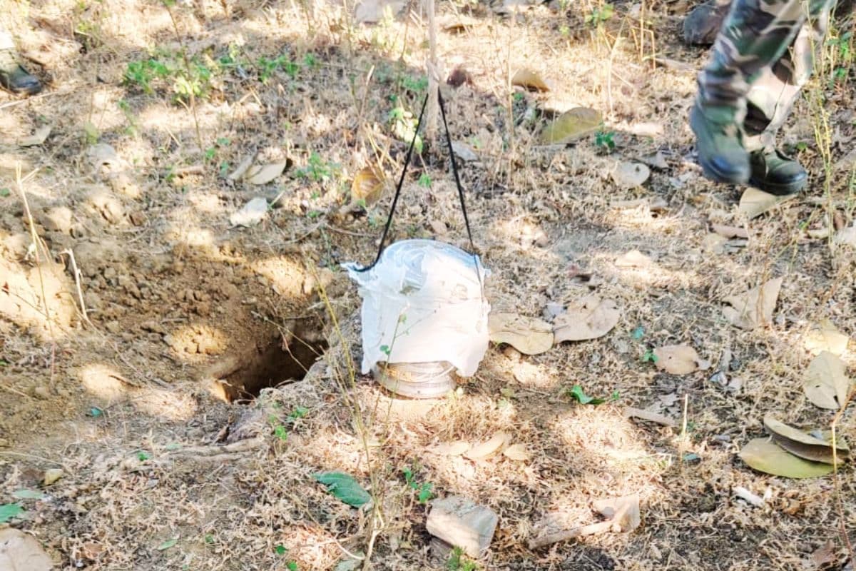 Naxal News Jharkhand Landmine Found in Dudhiya Jungle Palamu Naxal News Jharkhand Landmine Found in Dudhiya Jungle Palamu