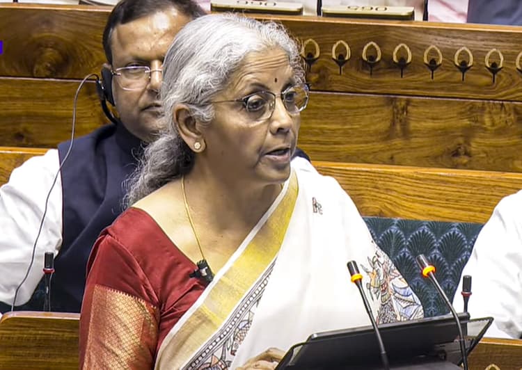 Budget 2025: ग्रामीण डाकघरों को बनाया जाएगा लॉजिस्टिक संगठन, फुटवियर और चमड़ा के लिए नई योजना