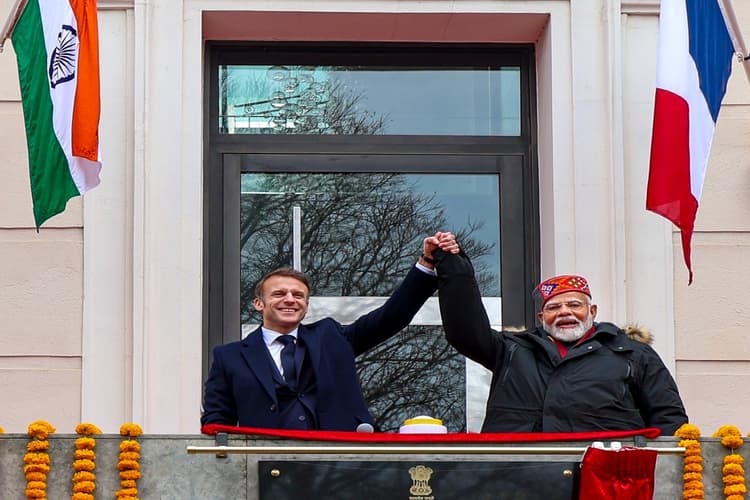 PM Modi France Visit: भारत से पिनाक रॉकेट लॉन्चर खरीदेगा फ्रांस.., जानिए पीएम मोदी-मैक्रों मुलाकात की 7 बड़ी बात