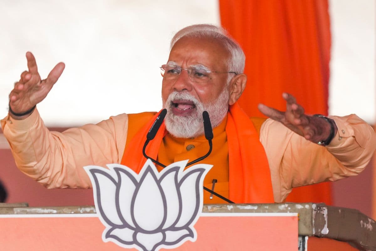 Delhi Election 2025: ‘वोटिंग से पहले झाड़ू के तिनके बिखर रहे’, पीएम मोदी ने AAP पर बोला हमला
