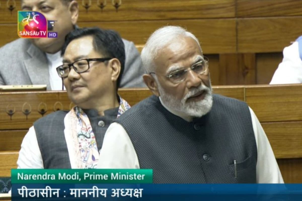 PM Modi Speech: ‘कबाड़ बेचकर कमाए 2300 करोड़ रुपये’, स्वच्छता अभियान का मजाक उड़ाने पर भड़के पीएम मोदी