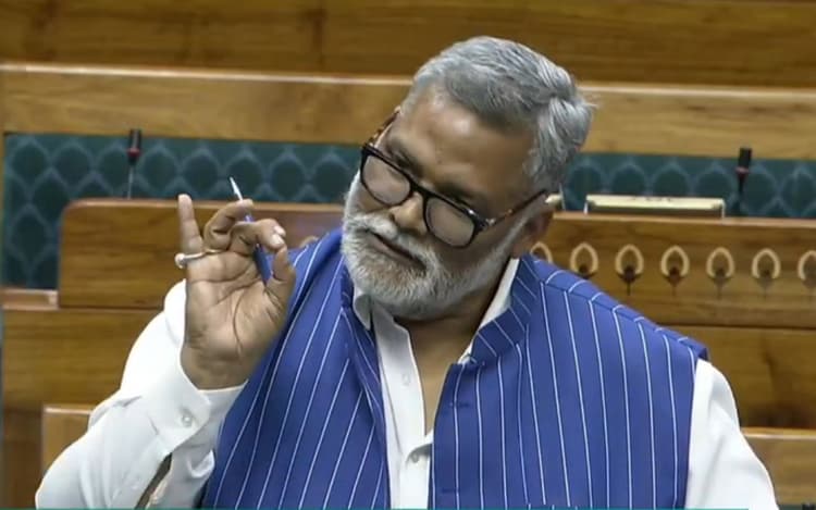 Mahakumbh Stampede: 'नागा बाबा, नेता और पैसे वाले डुबकी लगाकर मर जाइये', महाकुंभ भगदड़ पर पप्पू यादव का विवादित बयान