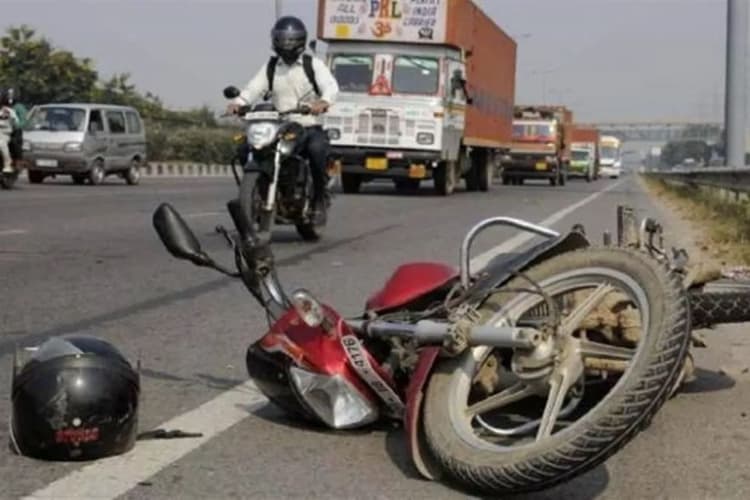 Gaya: ट्रक के धक्के से दो महिलाओं की मौत, चालक घायल