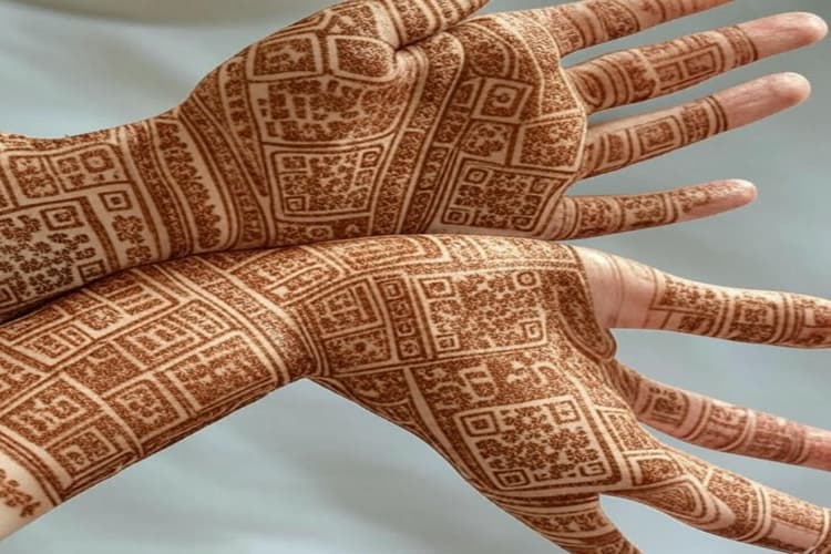 Mehndi Design: डिजिटल युग में मेहंदी का नया रूप, परंपरा और तकनीक का अनूठा संगम