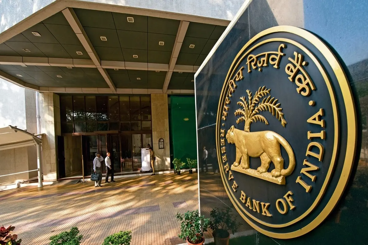 मिडिल क्लास पर सरकार ने की सौगातों की बौछार, अब आरबीआई दिखाएगा दरियादिली, जानें क्यों?