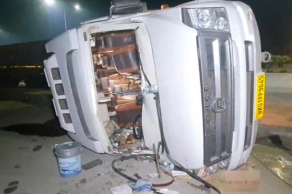 Road Accident In UP: महाकुंभ में स्नान करने जा रहीं झारखंड-बिहार की दो महिला श्रद्धालुओं की मौत, एक घायल