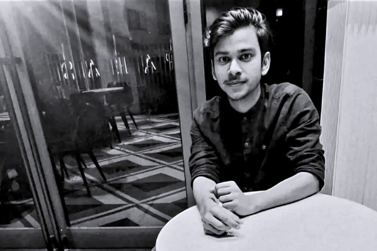 amey shrestha success story| Who fulfilled his father's dream by leaving IAS studies and becoming a CA.