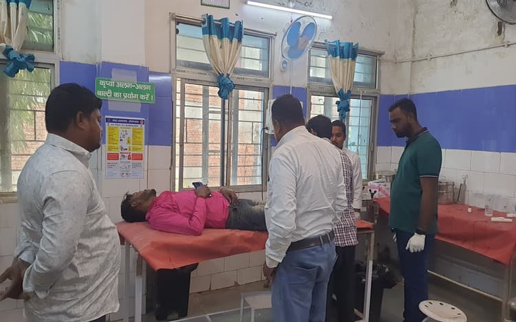 पश्चिम बंगाल से बाइक लेकर महाकुंभ स्नान करने गए दो युवक, लौटने के दौरान बिहार में हो गया बड़ा हादसा