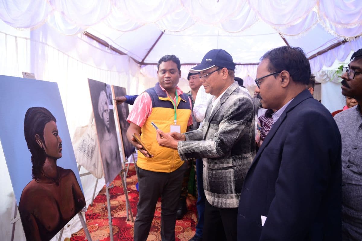 झारखंड में बने जनजातीय म्यूजियम, जनजातीय चित्रकार शिविर में बोले कल्याण मंत्री चमरा लिंडा