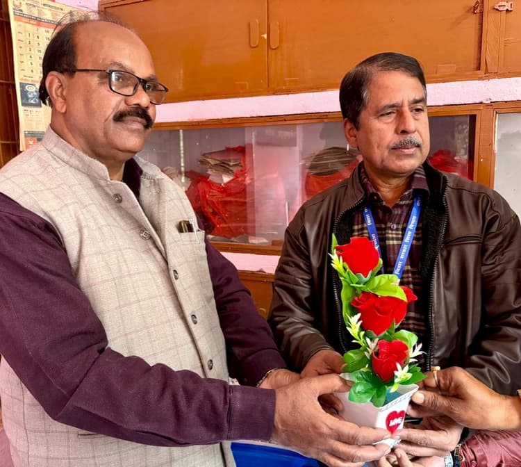 लक्ष्मीपुर के बीइओ बने गिद्धौर के प्रभारी प्रखंड शिक्षा पदाधिकारी
