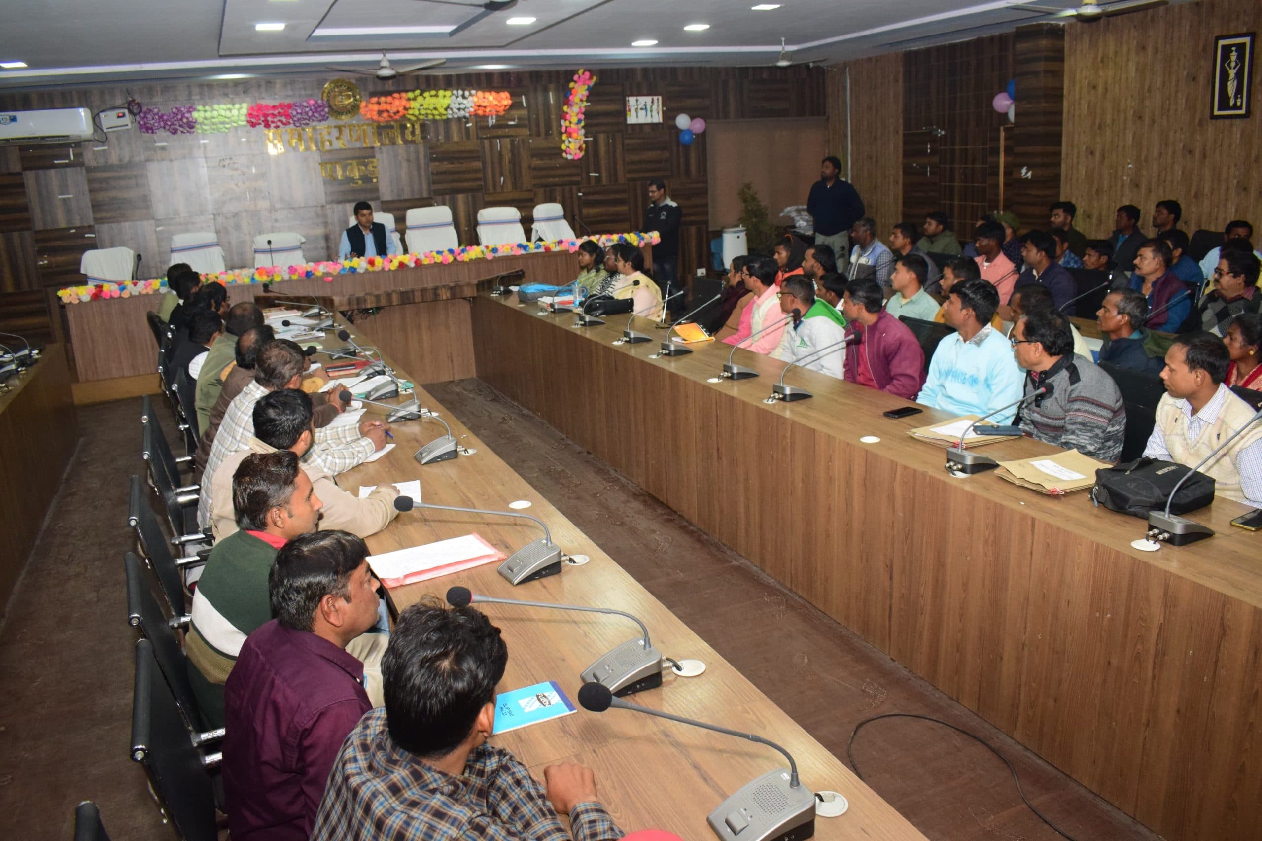 पशु रोगों पर नियंत्रण में दिखायें गंभीरता: डीसी