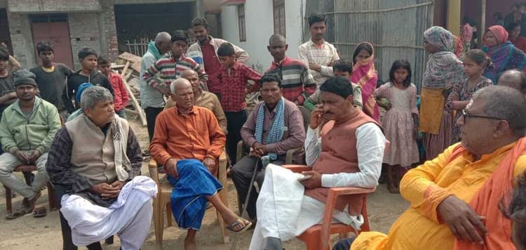 बीमार मामी को कंबल देने जा रहे किशोर की सड़क हादसे में मौत