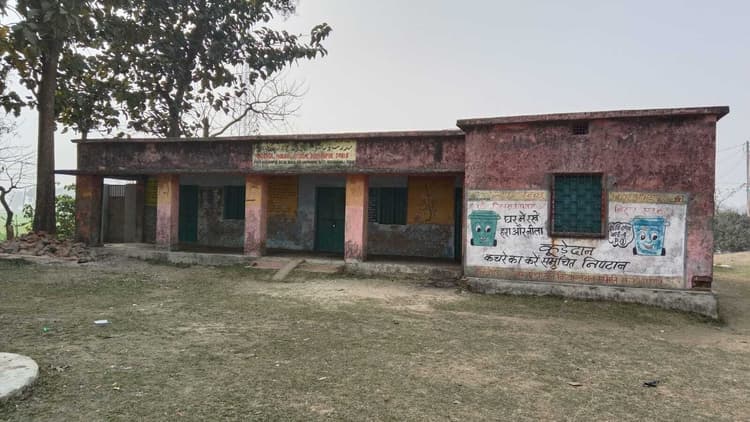 प्रखंड के कई मदरसों की सरकार नहीं ले रही सुधि