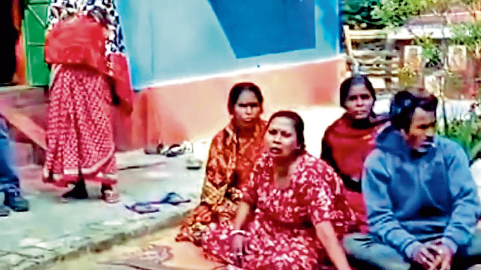 पेड़ से टकरायी अनियंत्रित बाइक चार युवकों की मौत