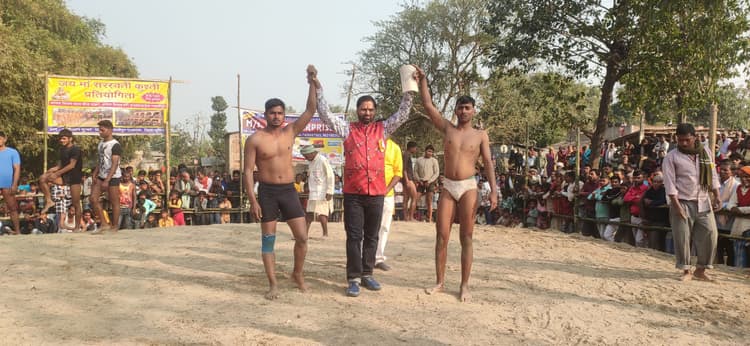 सिंधियान सुंदर गांव में सजा पहलवानों का अखाड़ा